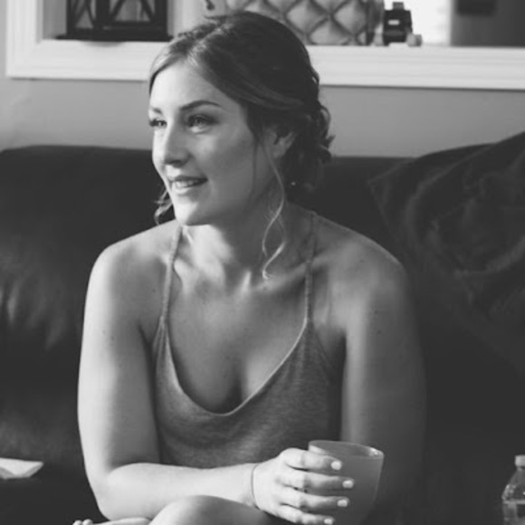 Meet your Posher, Stephanie - Picture 1 of 1